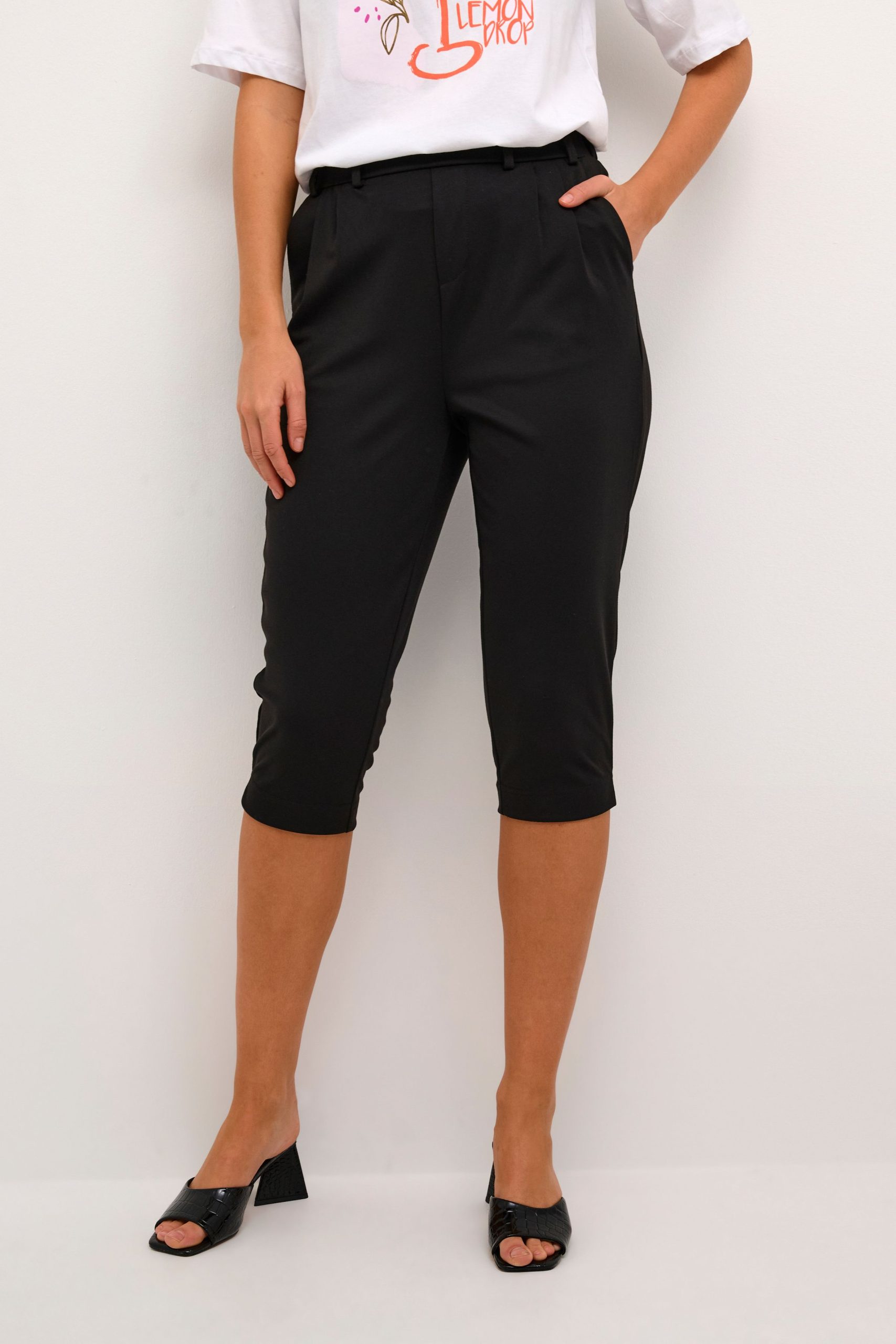 KAjenny Capri Trousers