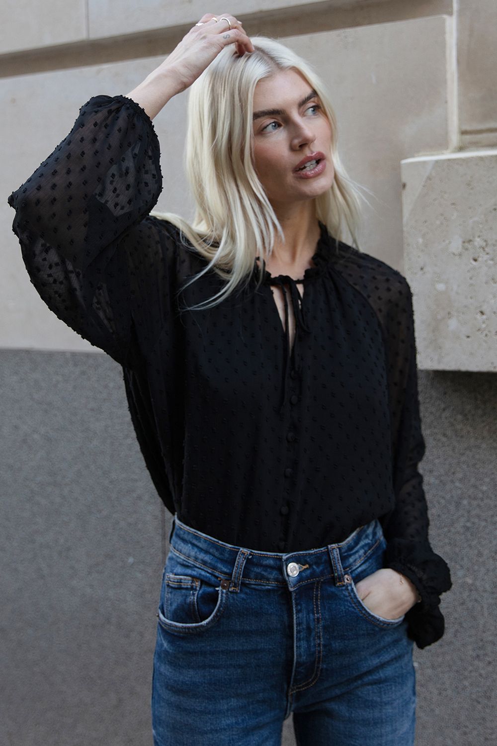 'Lufish' Shirred Dobby Tie Collar Blouse